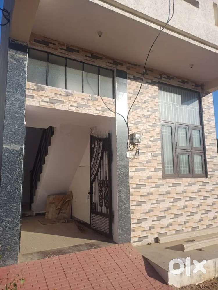 JDA approved furnished 1BHK 50sq yard house in main Gandhi path west