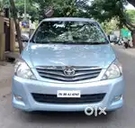 Toyota Innova 2.5 V 7 STR, 2010, Diesel