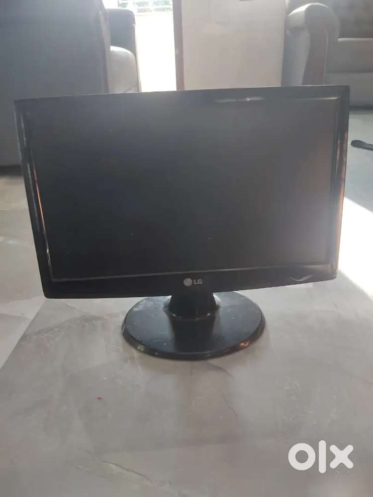 LG monitor with full cpu pc