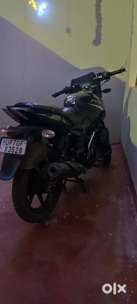 Palsar 125 split seat