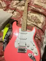 This guitar  fender only 6 month old