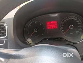 Volkswagen Polo highline model 2012 Diesel 85000 Km  insurance expired