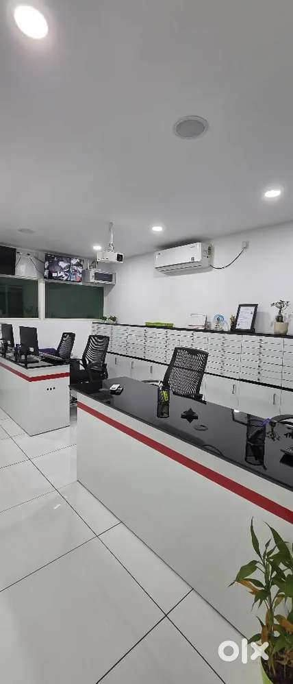 Female Office Staff Required