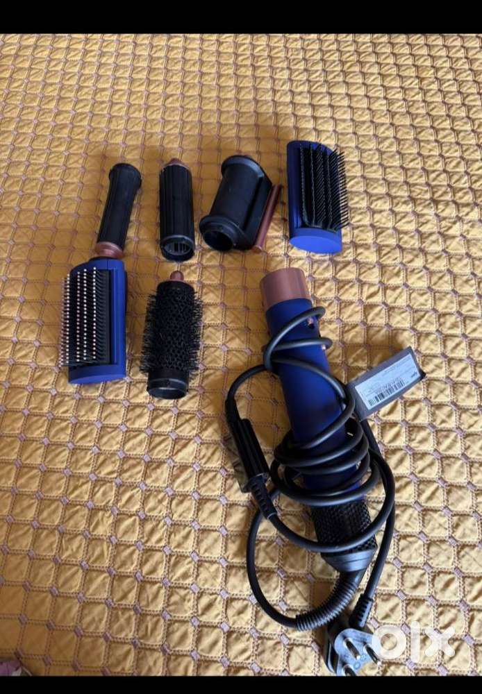 Dyson comes with 6 attachments