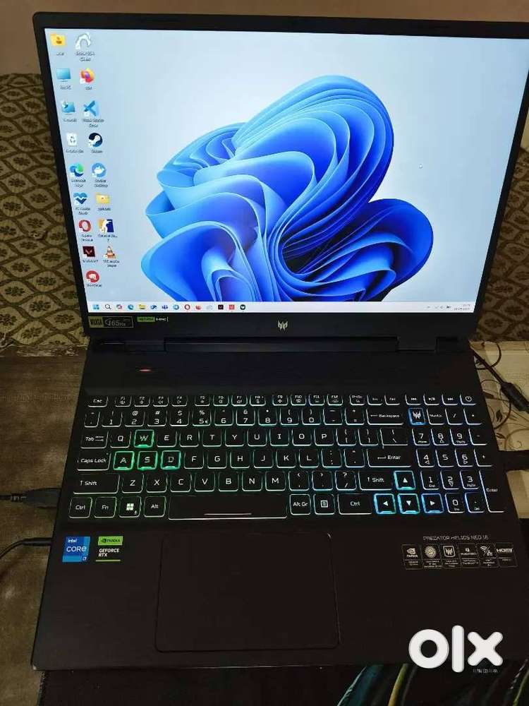 Acer Predator PHN16-71 - Premium Workstation Laptop