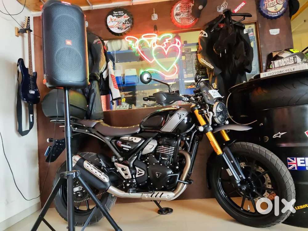 TRIUMPH SCRAMBLER 400 X