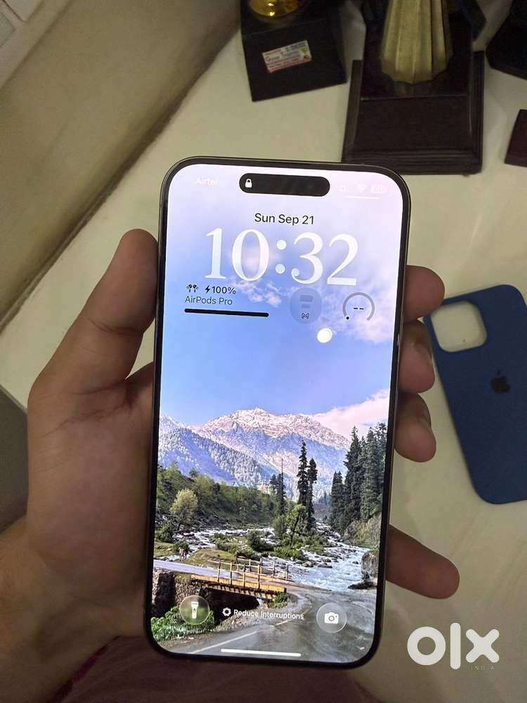 Iphone 15 Pro Max with Back cover