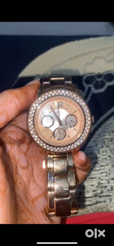 Rose Gold Women’s Watch with Crystal Bezel – Excellent Condition