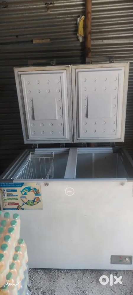 Godrej good qundition 3yers old 325 litters white colour single owner