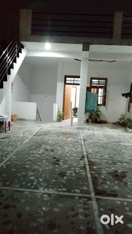 Near New Hyderabad, Lucknow university