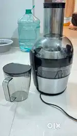 Philips Viva Collection HR1863/20 2-Litre Juicer (Black/Silver)