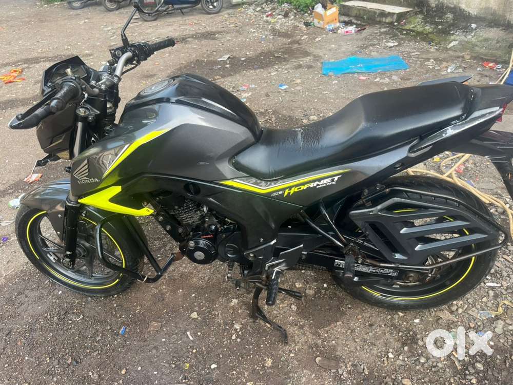 cb hornet 160R in good condition