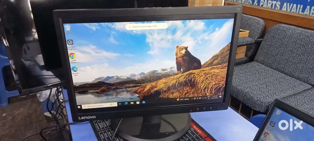 Lenovo Thinkvision used 19inch Led FHD monitor VGA  port  wall moutabl