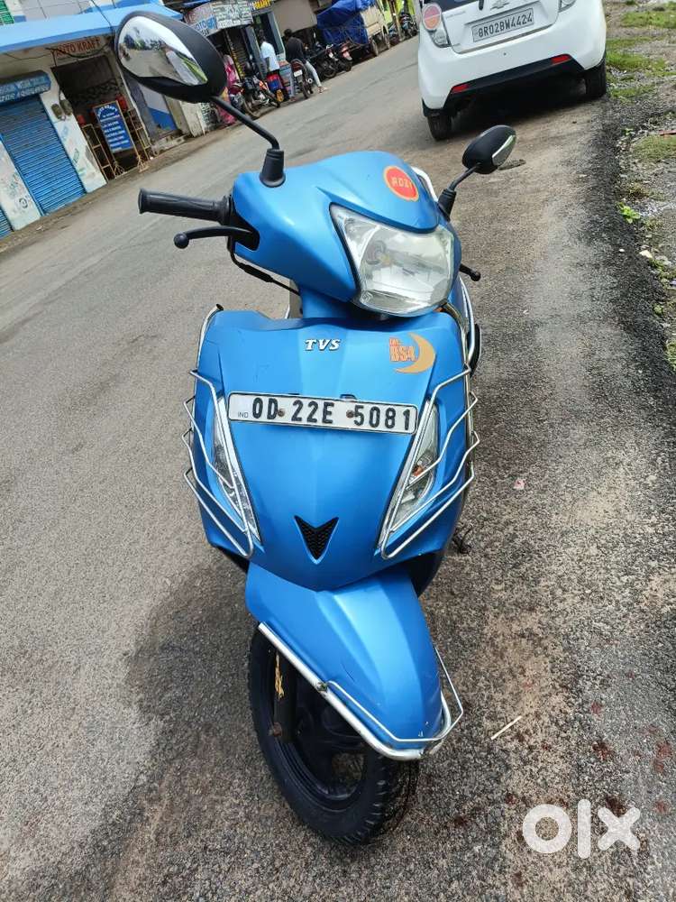 Very good condition tayar good condition colar condition new