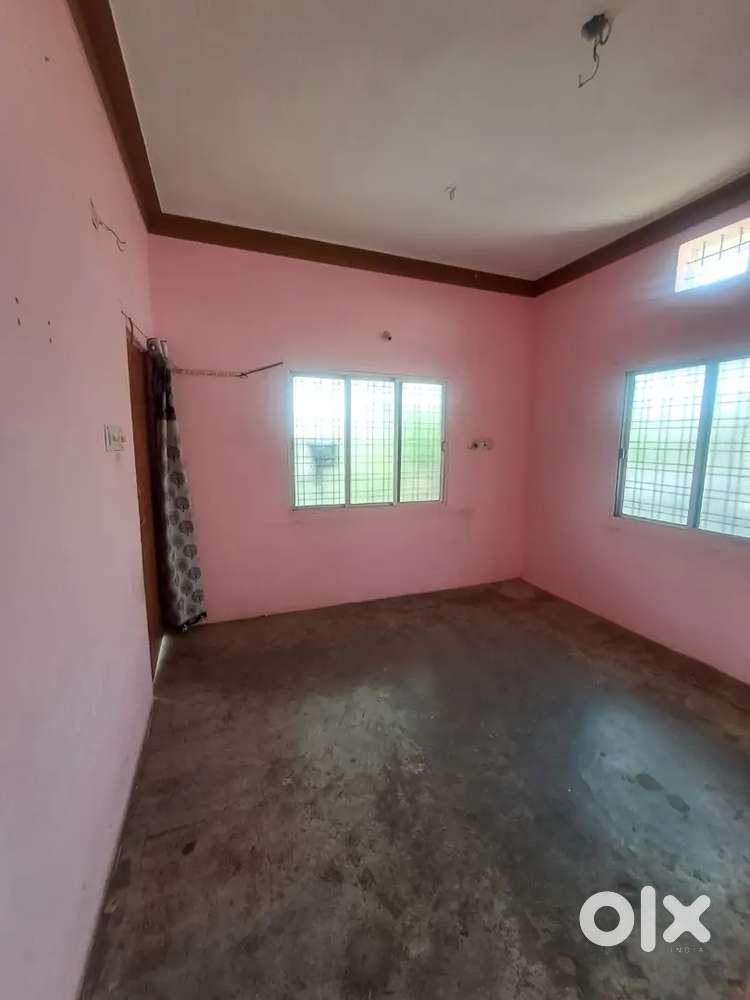 1 hall, 1 bedroom , 1kitchen ,1 bathroom