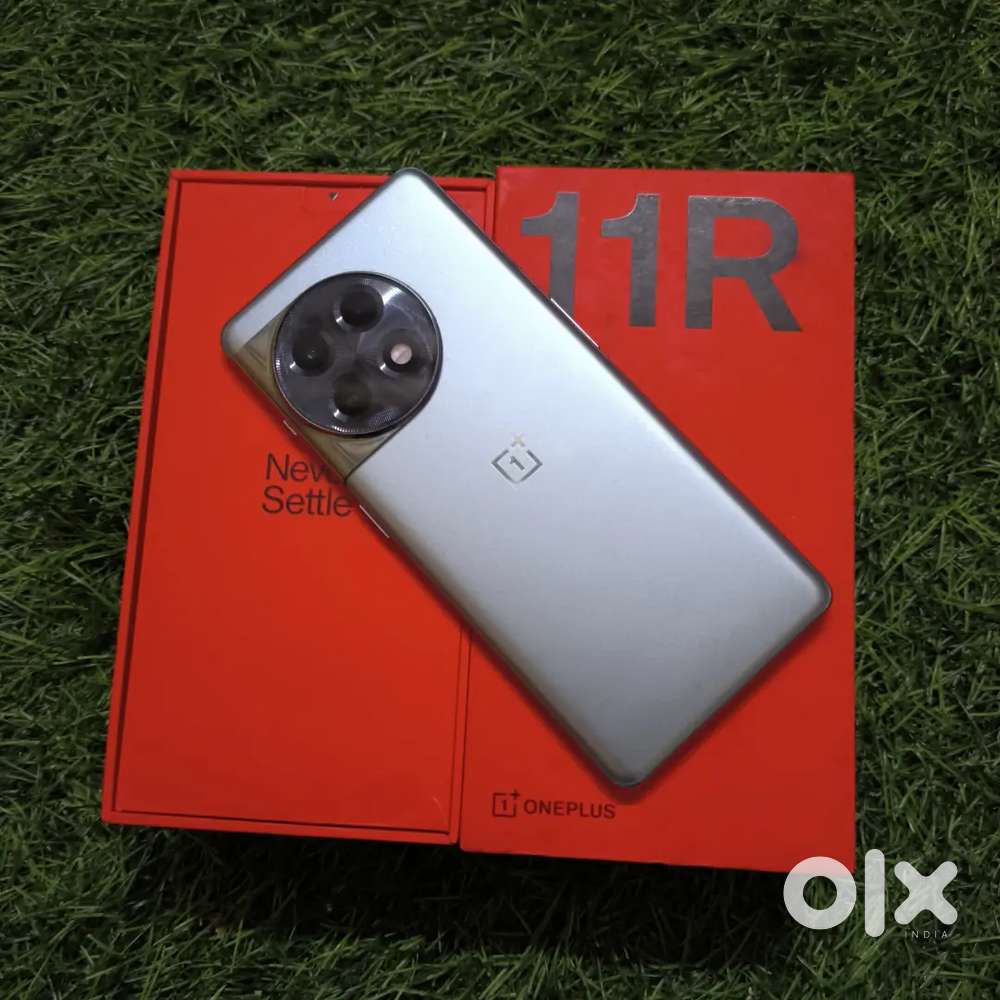 OnePlus 11R 5G 8GB 128 box kit brand new condition