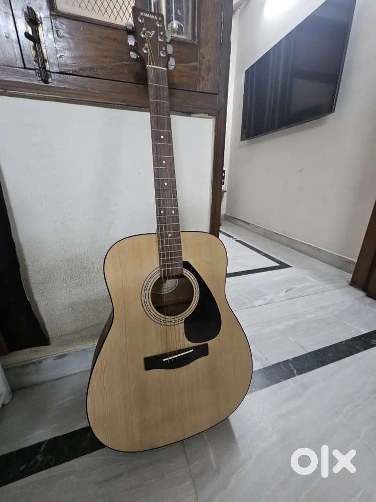 Yamaha F280 Acoustic Guitar – Excellent Condition (Delhi)