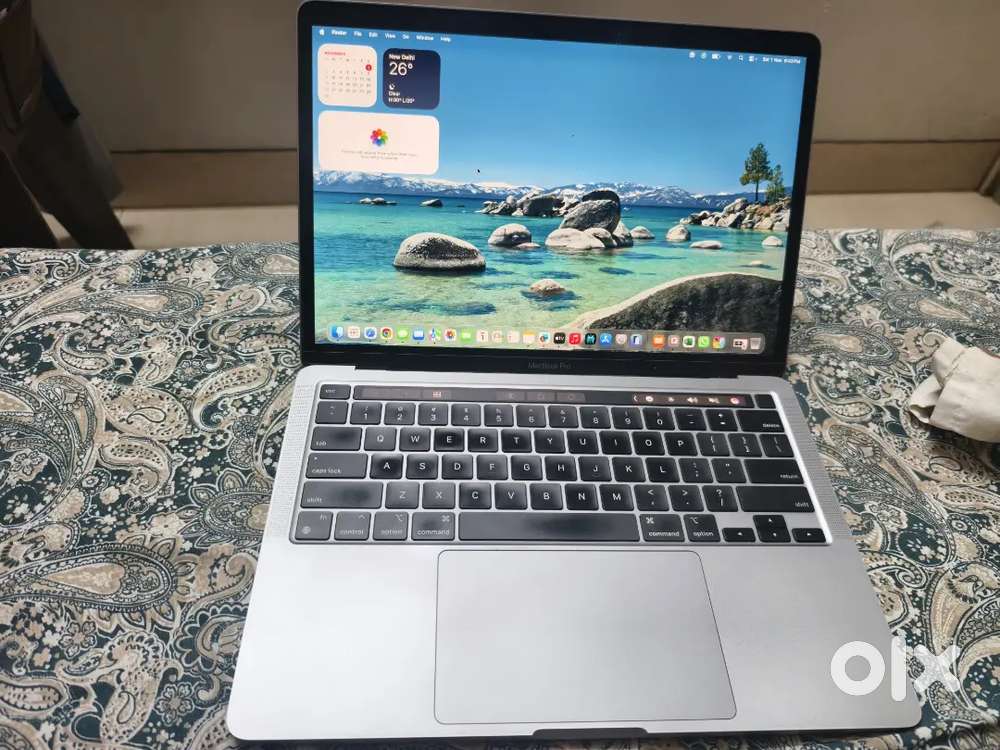 Mac book pro M1 - 512 gb storage and 16 gb memory