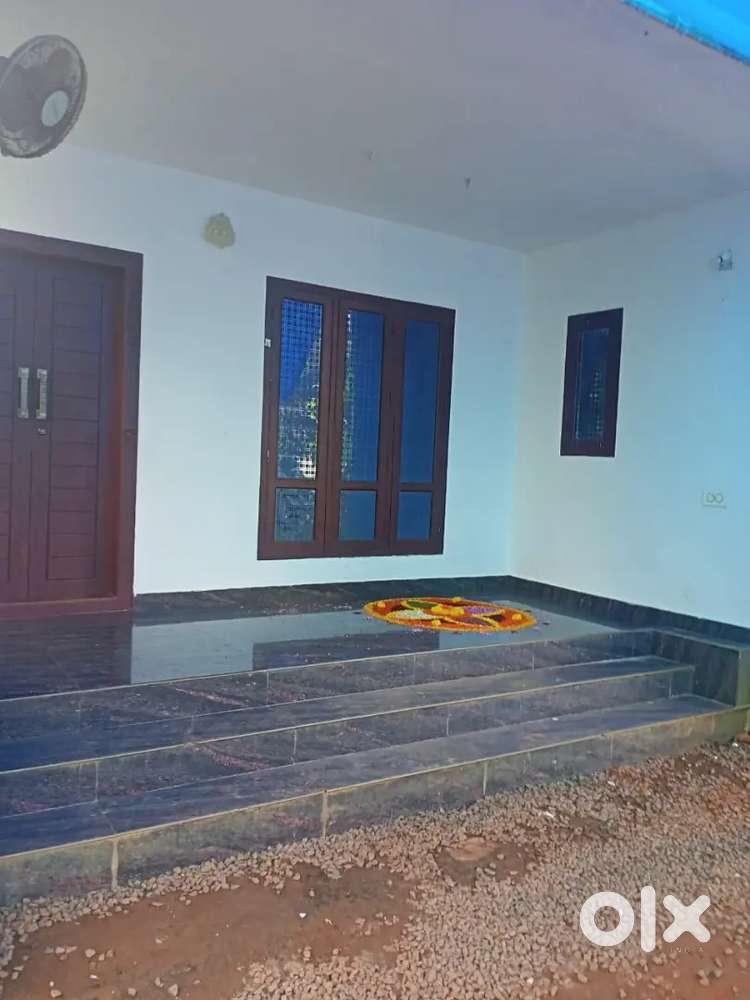 10000 ചേർത്തല പുതിയകാവ് മൂന്നു ബെഡ്റൂം കൂടിയ വീട് വാടകയ്ക്ക്