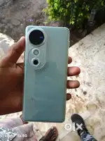 Vivo V40 selling