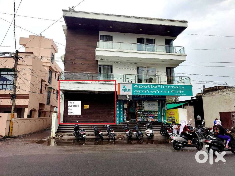 Commercial Showroom For Rent