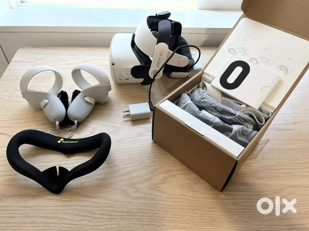 Oculus Quest 2 BOBOVR M2 Pro with Lots Of Extras! - R-C-FB3-KW49CM