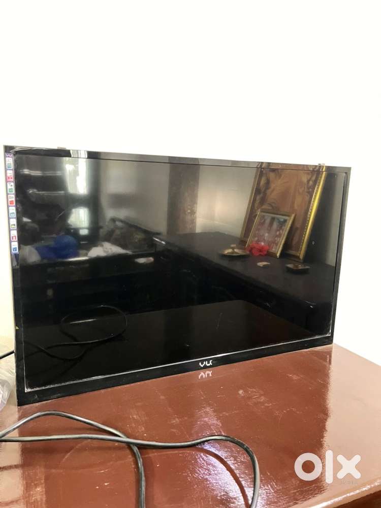 VU LED TV 32 inch URGENT SALE excellent condition