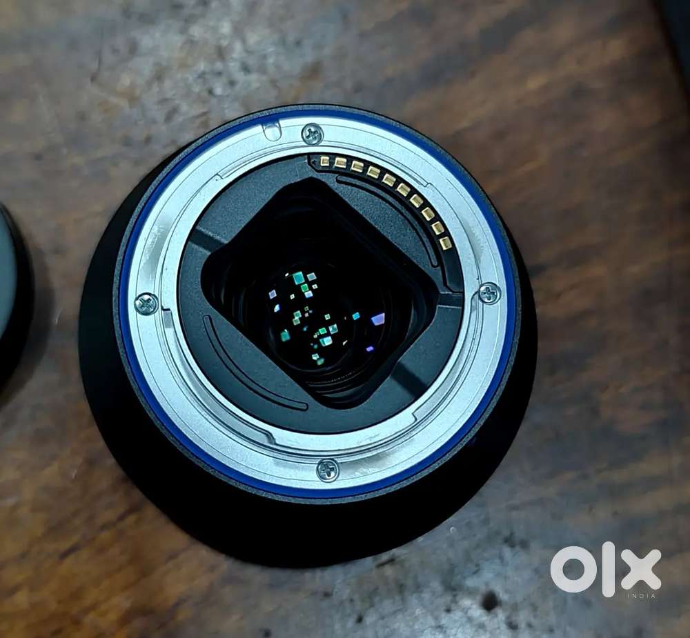 SONY ZEISS BATIS 40MM f/2 CF PRIME, WIDE LENS under 2years warranty