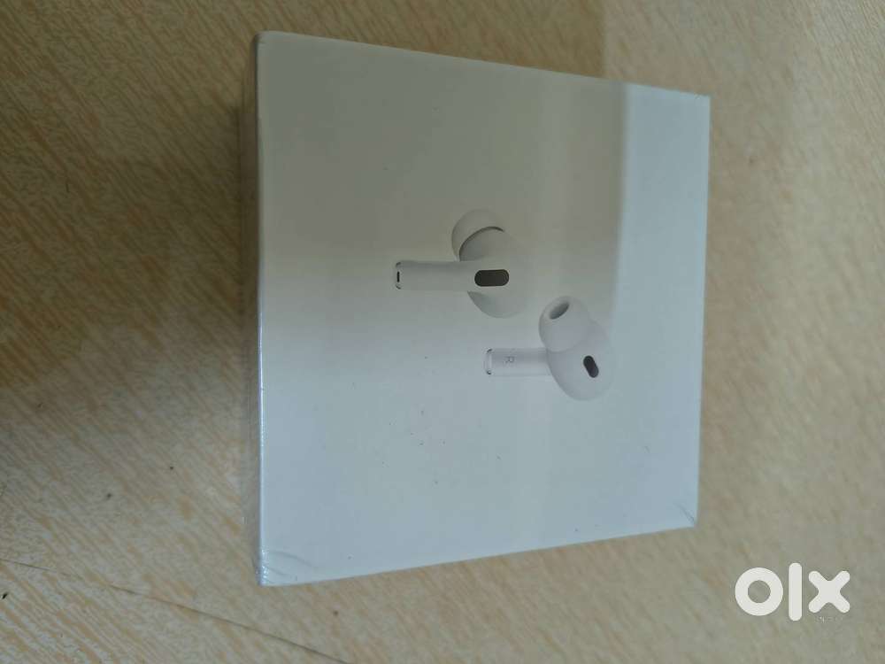 Apple AirPods Pro (2nd Gen) with MagSafe Charging Case
