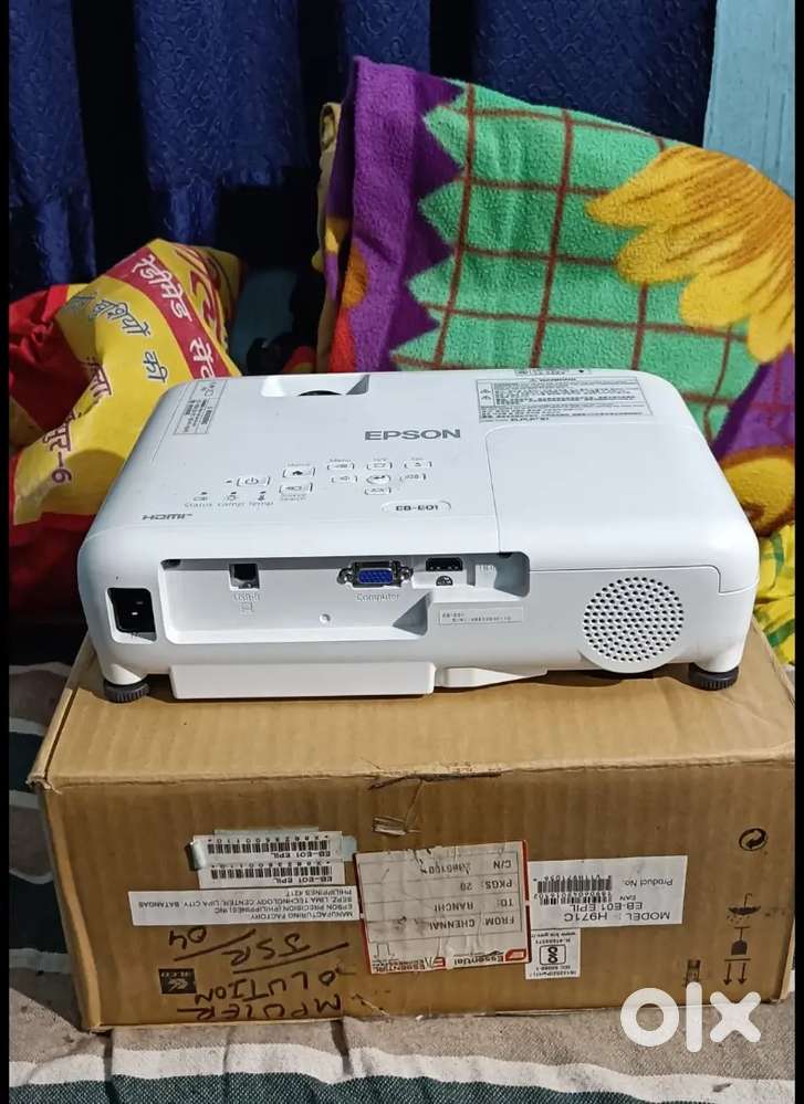 EPSON PROJECTOR