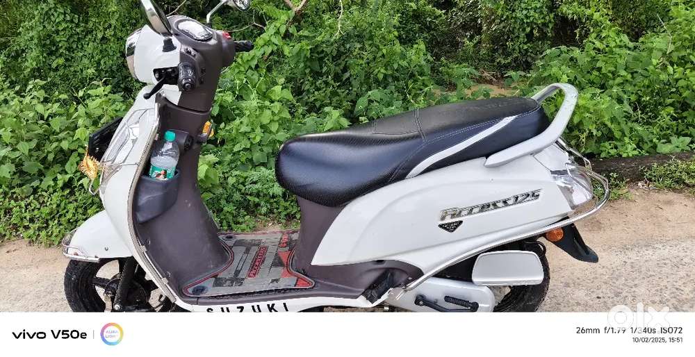 Suzuki 125.