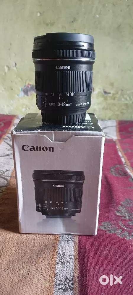 Canon lens