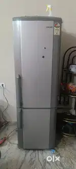 Croma 277 to 300 liters bottom freezer