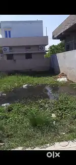 Wonderful plot in between houses