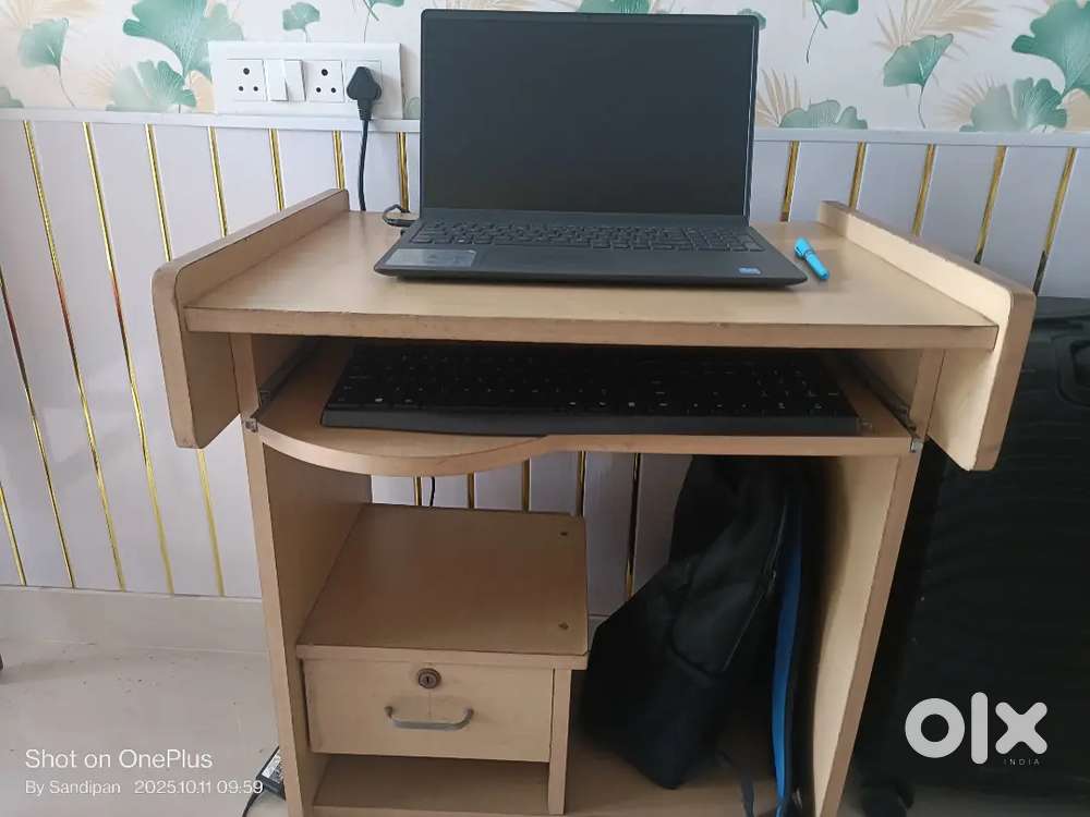 Computer Table