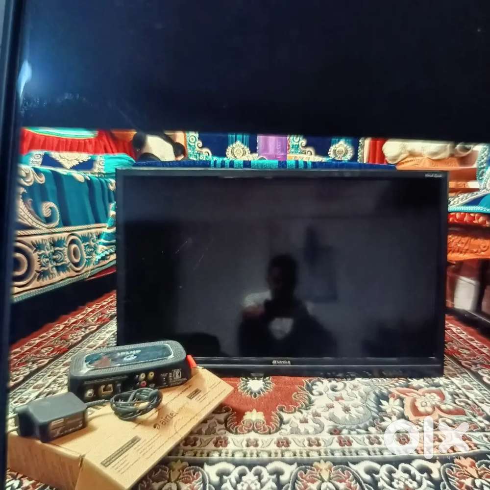 Sale of TV Sansui 32 with  Airtel Setup box and Antina