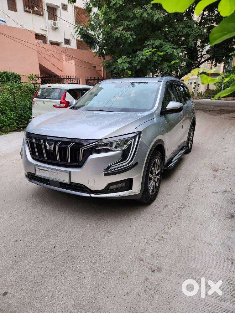 Mahindra XUV700, 2021, Petrol
