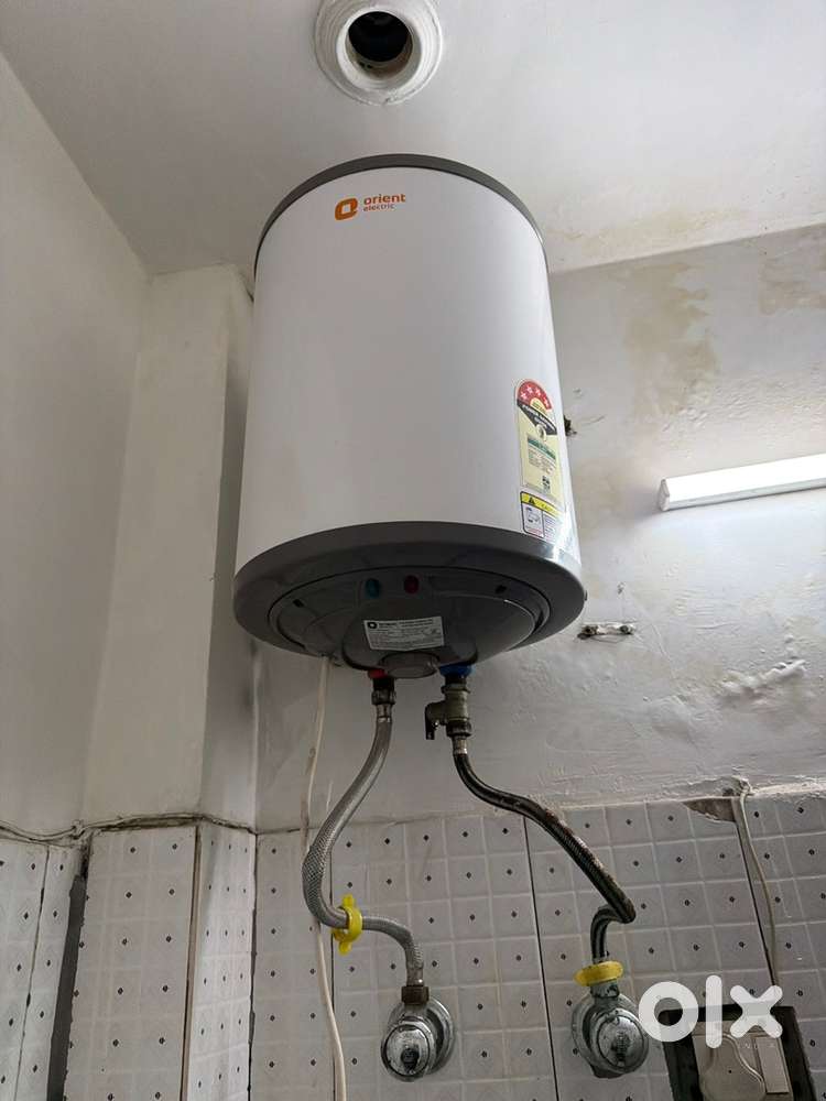 Orient Electric 15 liter geyser