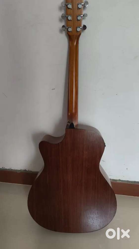 Kadence - Guitar with bag and in built tuner for Sale