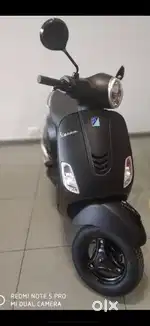 Vespa lx 2018 super condition second owner mait black colour 2018