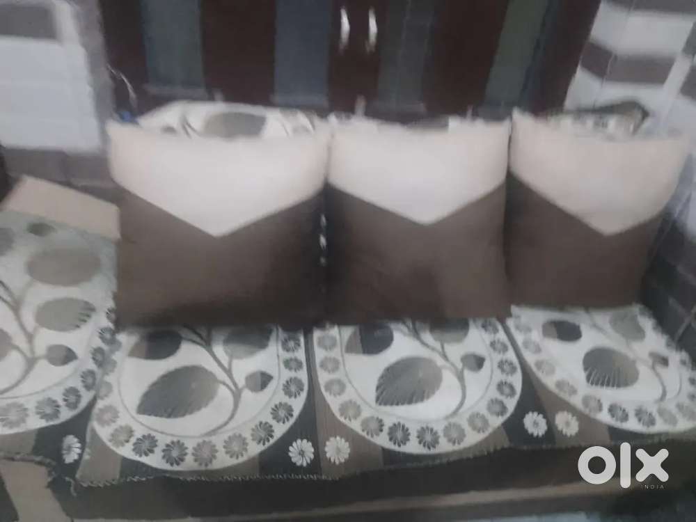 2sofa set with glass table