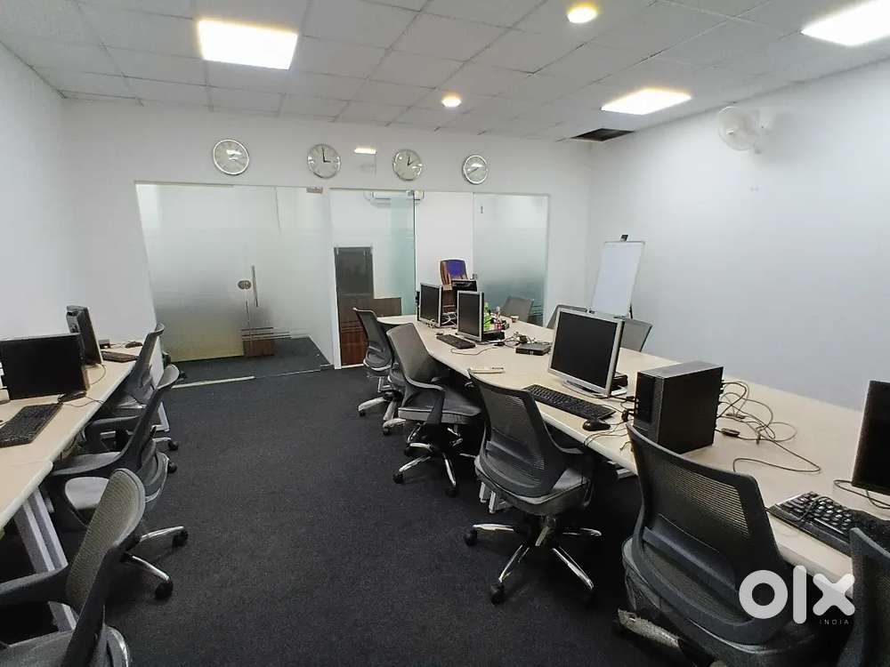 18 seater 2 cabins office for rent.