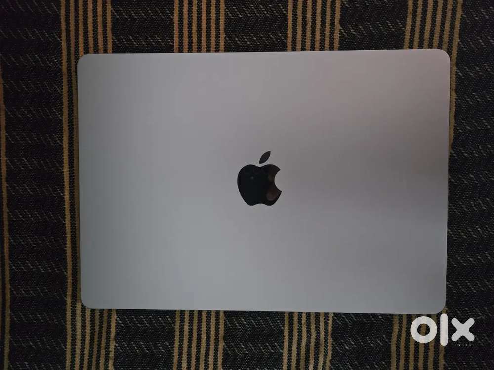 Apple MacBook Air M4 13 inch 256 GB Storage(2 Months Old)
