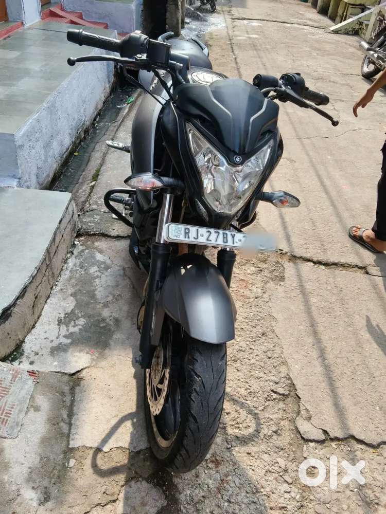 NS 200 Abs First Owner Gaddi Jisa Lani Ho Vahi Sampark Kara