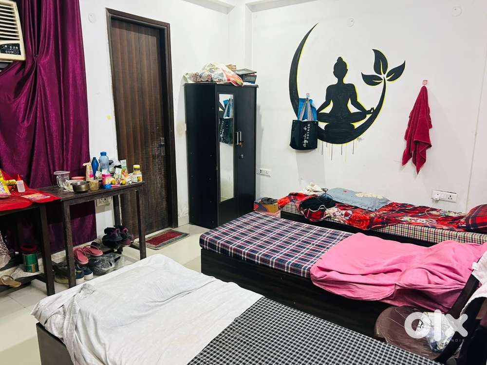 Girls pg sector 63a new pg