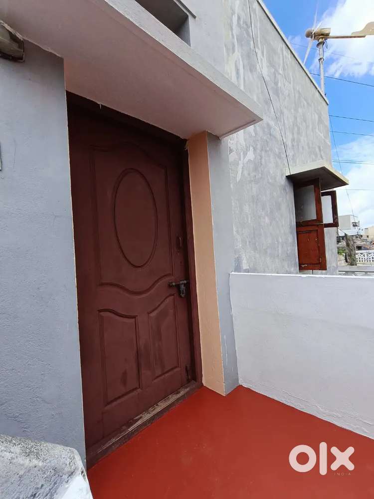 1st floor double bedroom house for rent at thadagam rd edayarpalayam