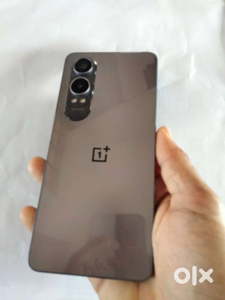 OnePlus Nord CE 4lite (super silver colour )(8gb ram,128gb storage)