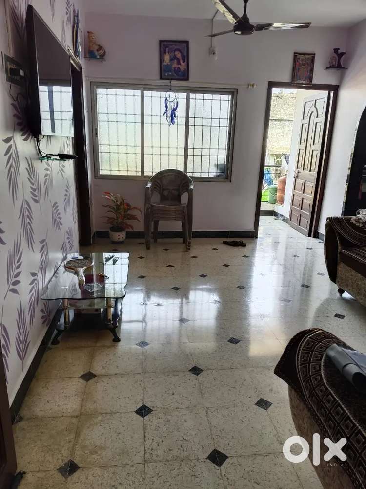 1BHK flat  10 Lacs only (fixed)  Good condition  Full water supply