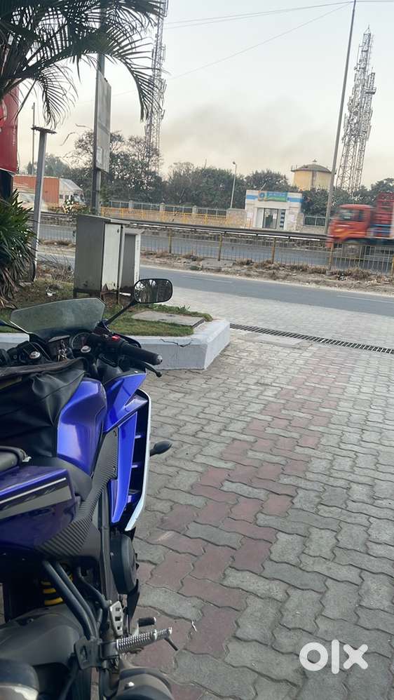 For Sale: Yamaha R15 V2 (Blue) – 2016 Model