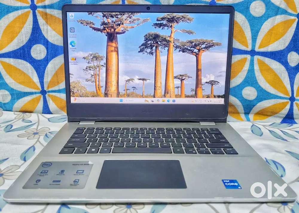 Dell laptop, i5 11th gen, 8gb ram, 512gb ssd, 3 hours battery backup.